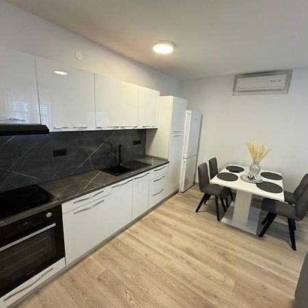 Apartman Iko Makarska Bagian luar foto